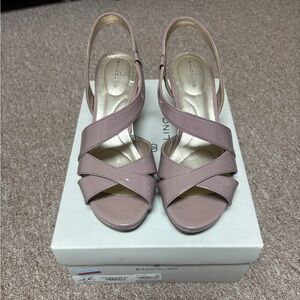 Bandolino Women's Mauve Strappy Sandals